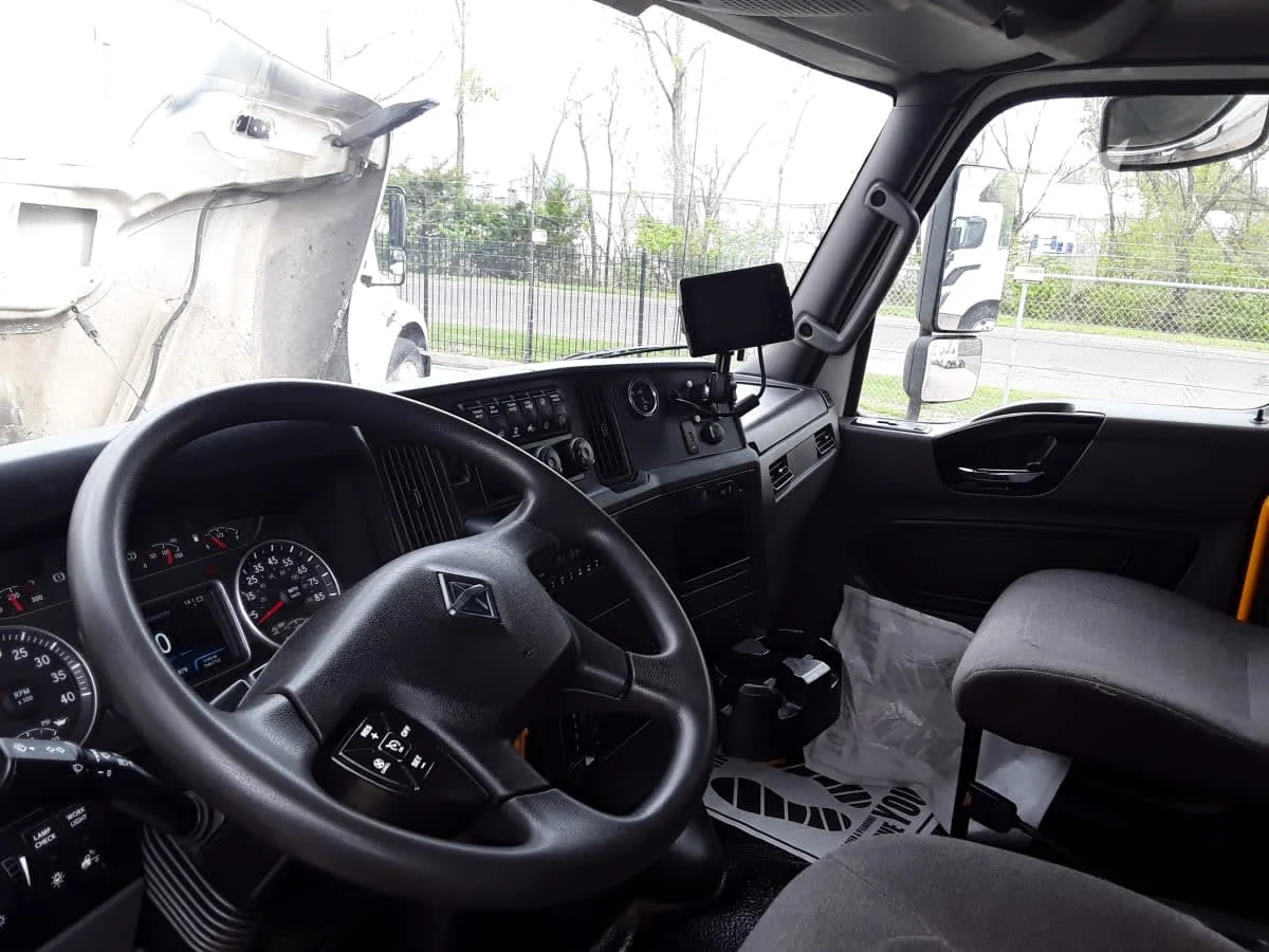 2023 International MV - image 7