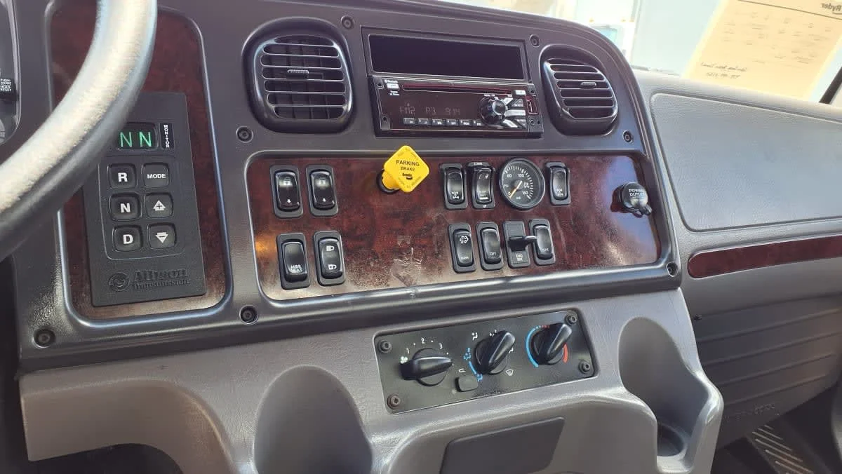 2018 Freightliner M2 106 in Salisbury, MA — photo 11