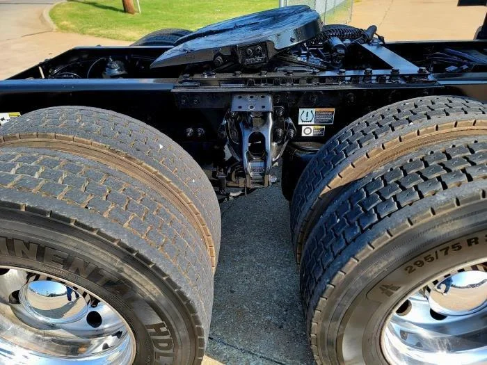 2021 Peterbilt 579 - image 8