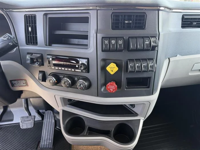 2026 Peterbilt 579 — photo 33