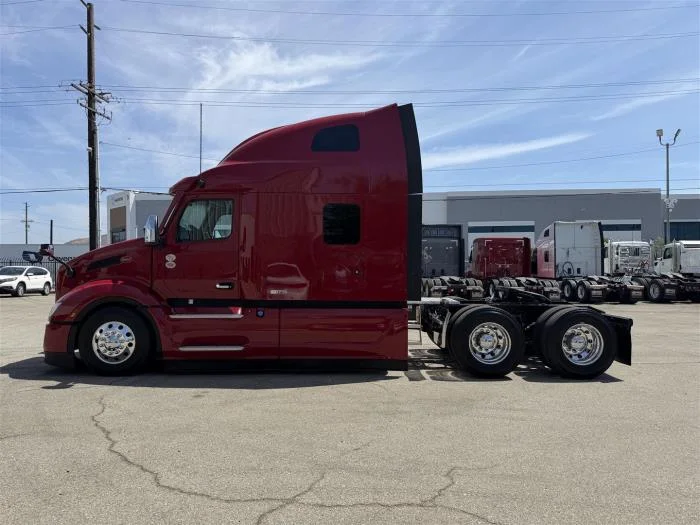 2026 Peterbilt 579 — photo 11