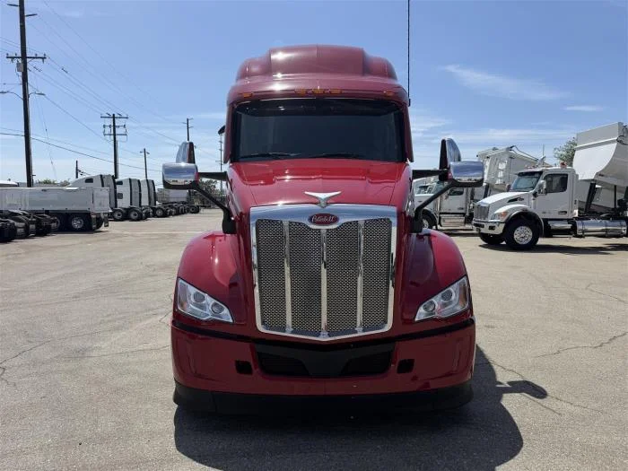 2026 Peterbilt 579 — photo 3