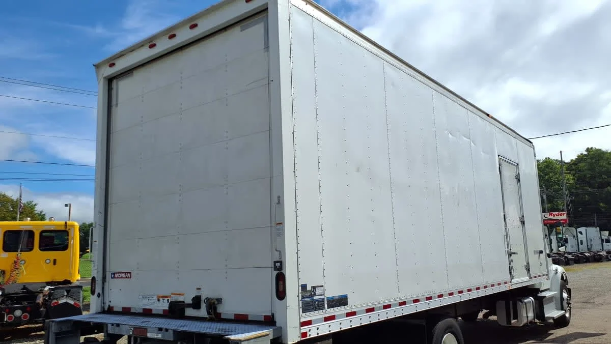 2019 Freightliner M2 106 in West Chester, OH — photo 4