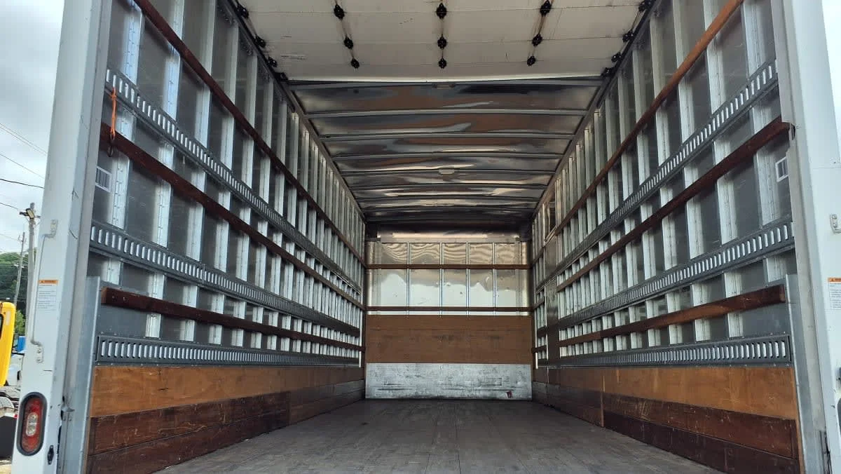2019 Freightliner M2 106 in West Chester, OH — photo 8