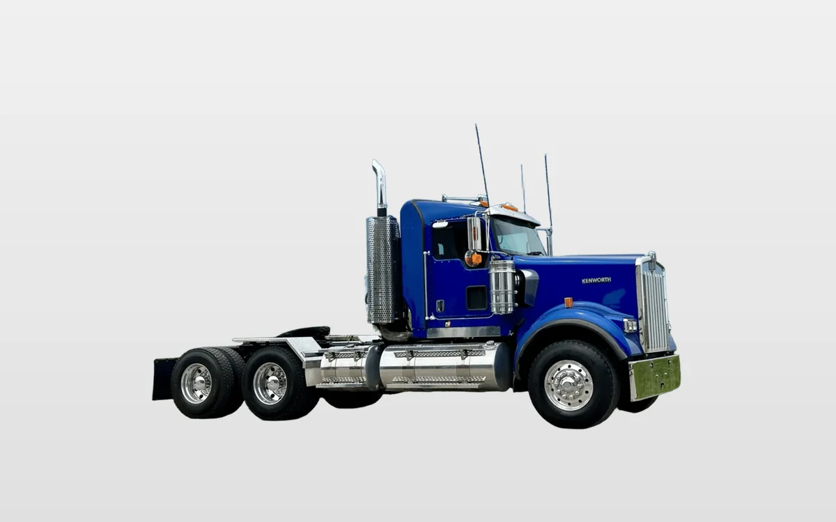 2018 Kenworth W900 - image 1