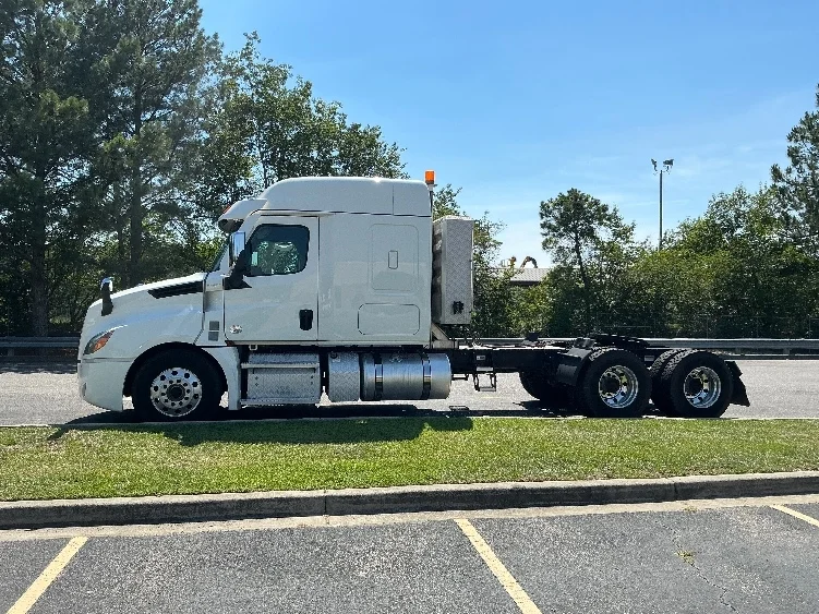 2021 Freightliner Cascadia in Atlanta (Conyers), GA — photo 4