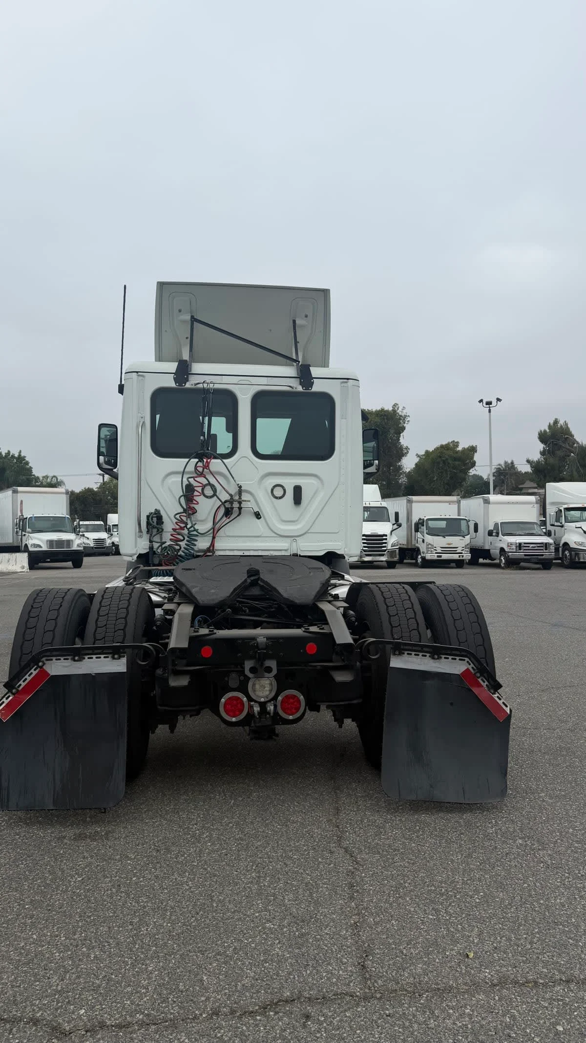 2020 Freightliner Cascadia in Pomona, CA — photo 5