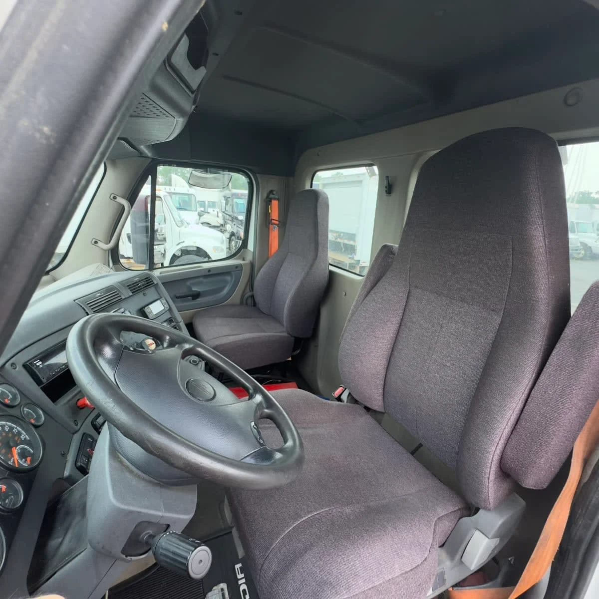 2019 Freightliner Cascadia in Syracuse, NY — photo 7