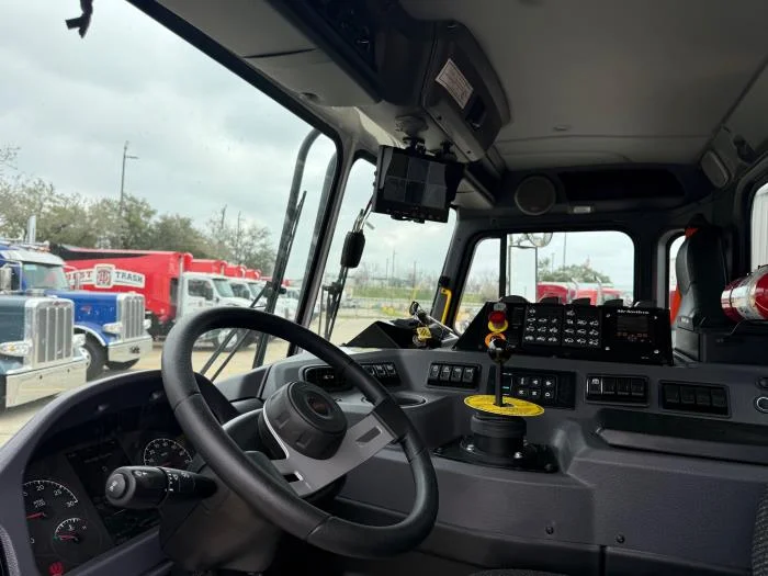 2026 Peterbilt 520 in Houston, TX — photo 10
