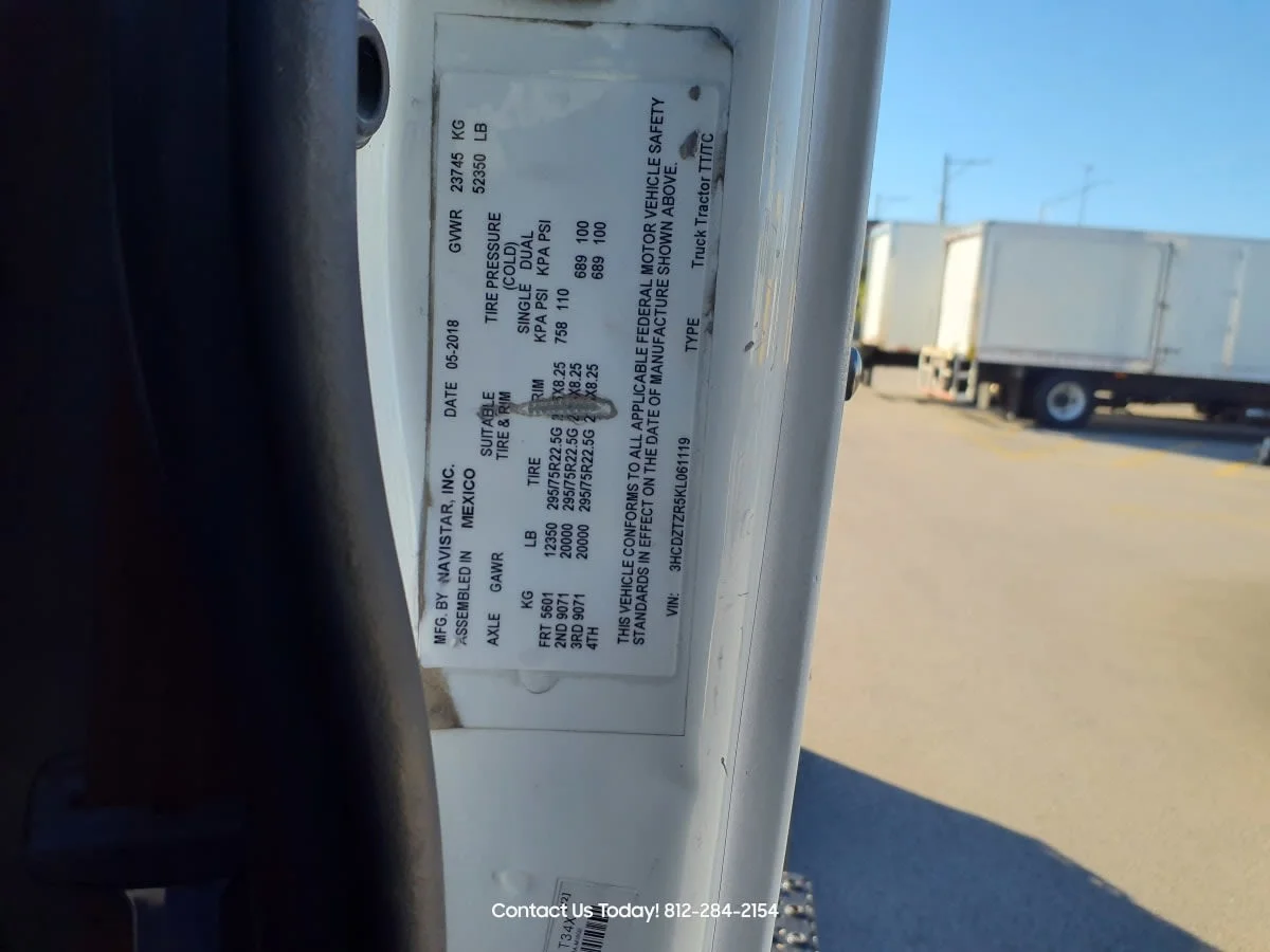 2019 International LT - image 10