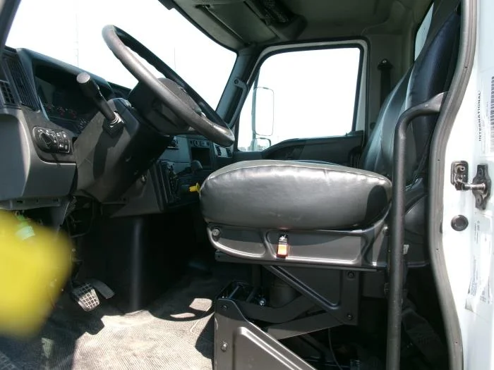 2021 International MV - image 13