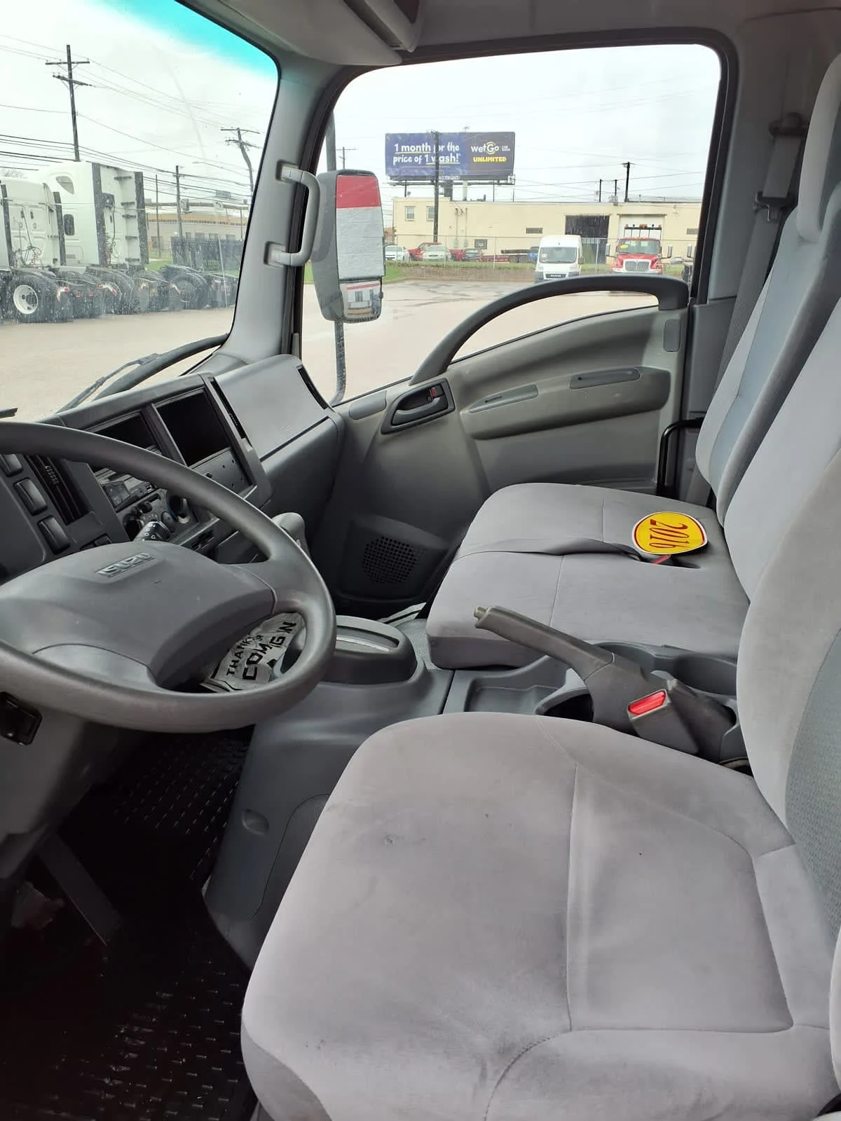 2016 Isuzu NPR - image 7