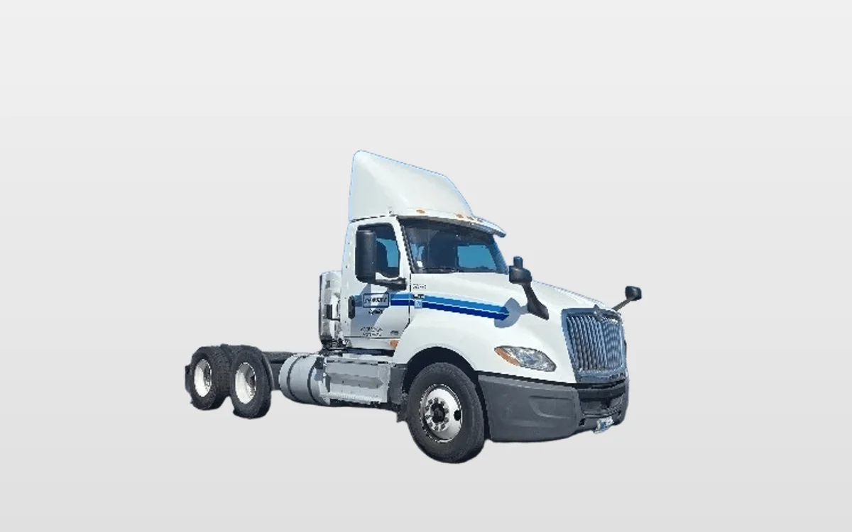 2019 International LT - image 1