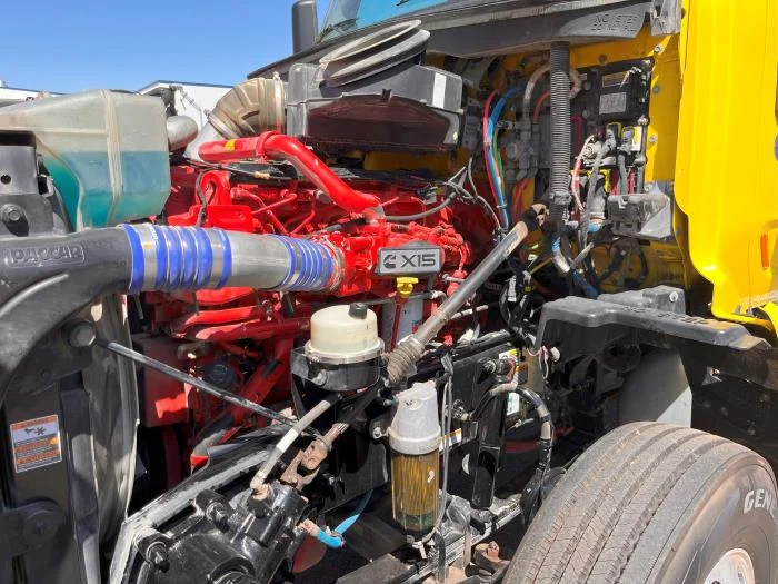 2021 Peterbilt 579 in Albuquerque, NM — photo 9