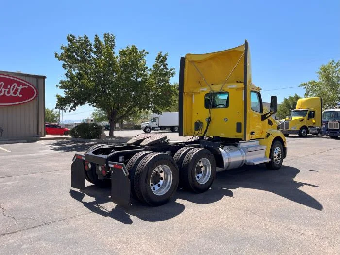 2021 Peterbilt 579 in Albuquerque, NM — photo 5