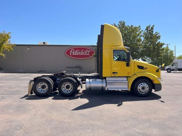 2021 Peterbilt 579 in Albuquerque, NM — photo 6
