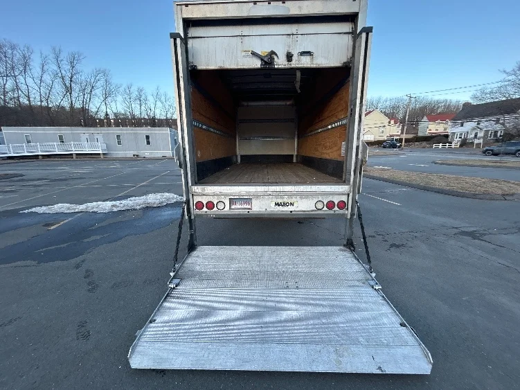 2021 Isuzu NQR - image 9