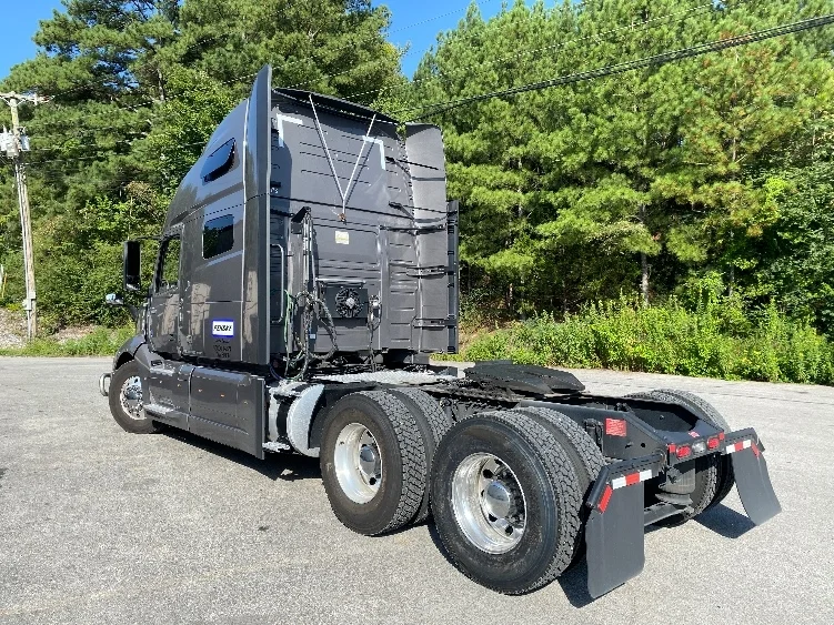 2022 Volvo VNL 760 in Cleveland, TN — photo 5
