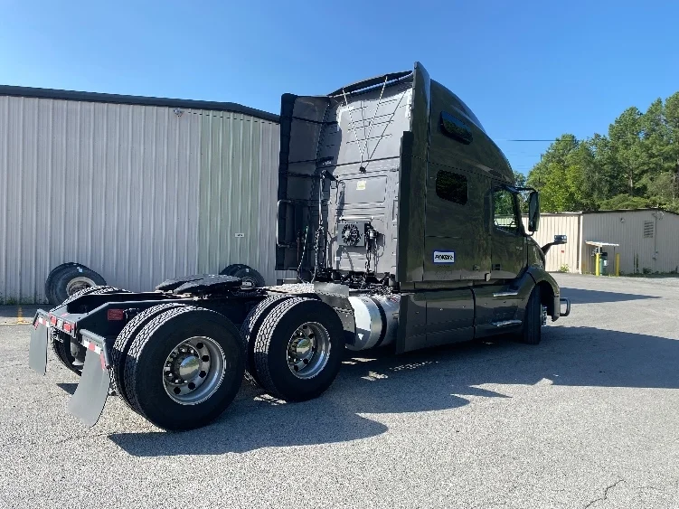 2022 Volvo VNL 760 in Cleveland, TN — photo 7