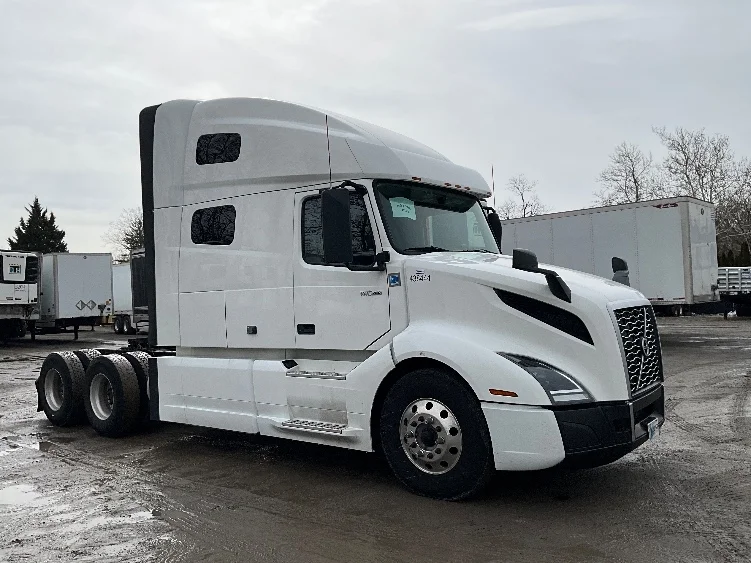 2022 Volvo VNL 760 in Reading, PA