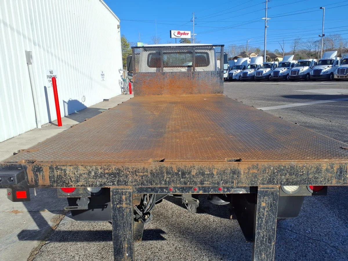 2015 Freightliner M2 106 - image 8