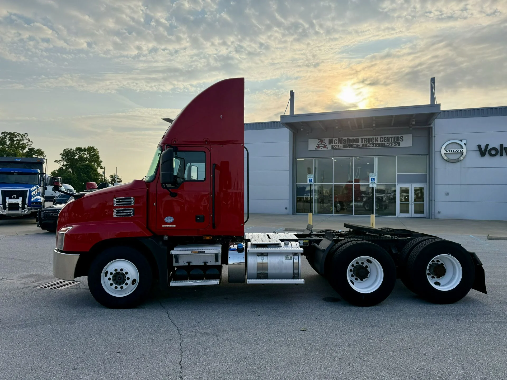 2020 Mack Anthem - image 10