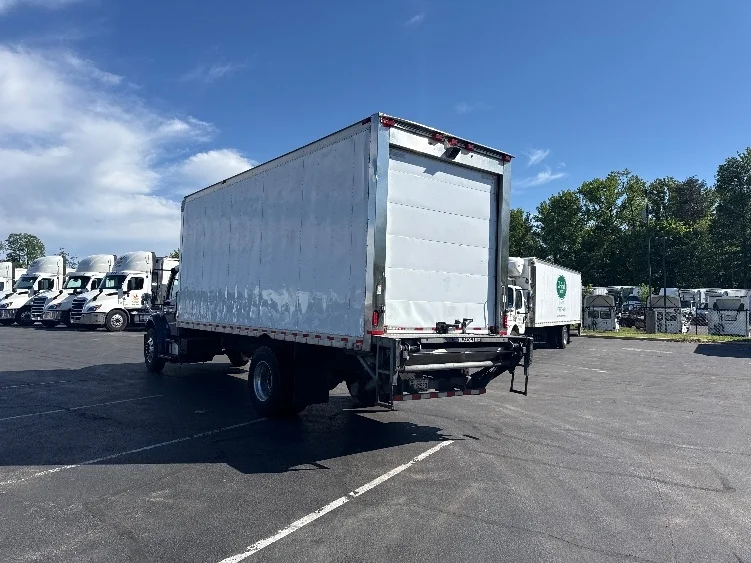 2019 Freightliner eM2 in Jessup, MD — photo 6