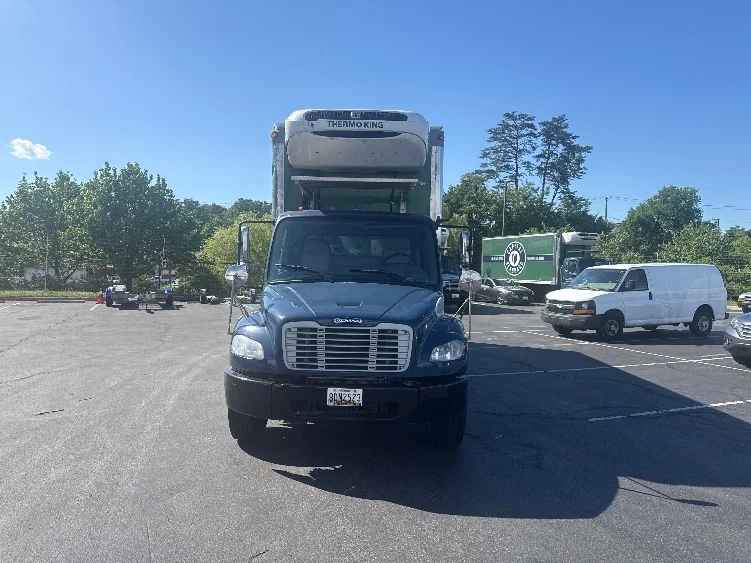 2019 Freightliner eM2 in Jessup, MD — photo 2