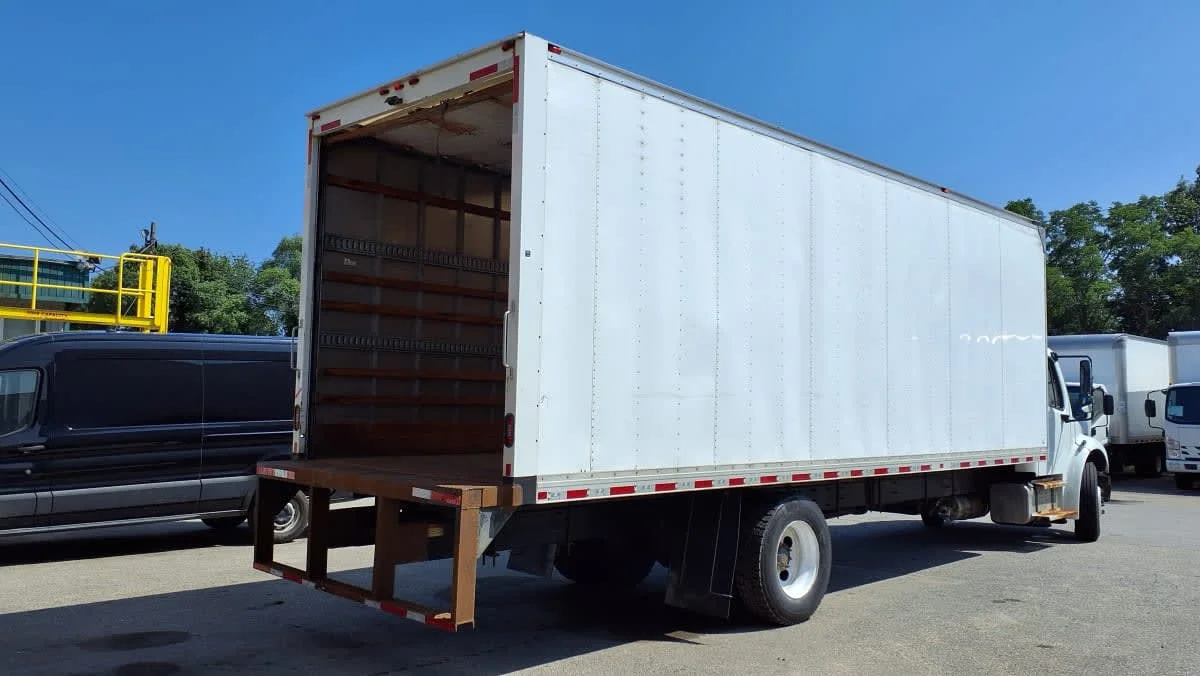 2020 Freightliner M2 106 in Salisbury, MA — photo 4