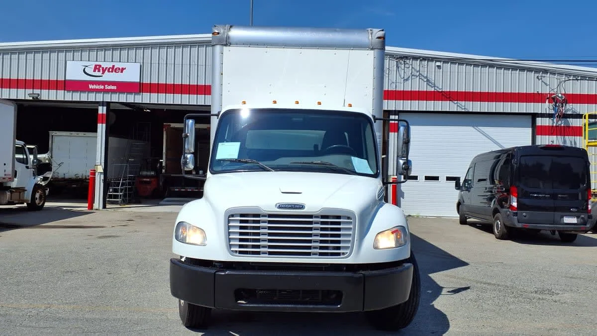 2020 Freightliner M2 106 in Salisbury, MA — photo 2