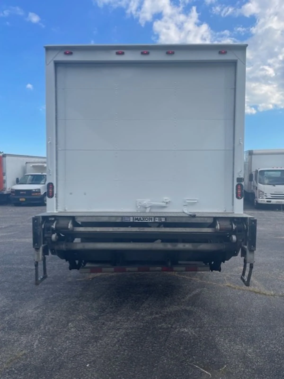 2019 Freightliner M2 106 in Farmingdale, NY — photo 5