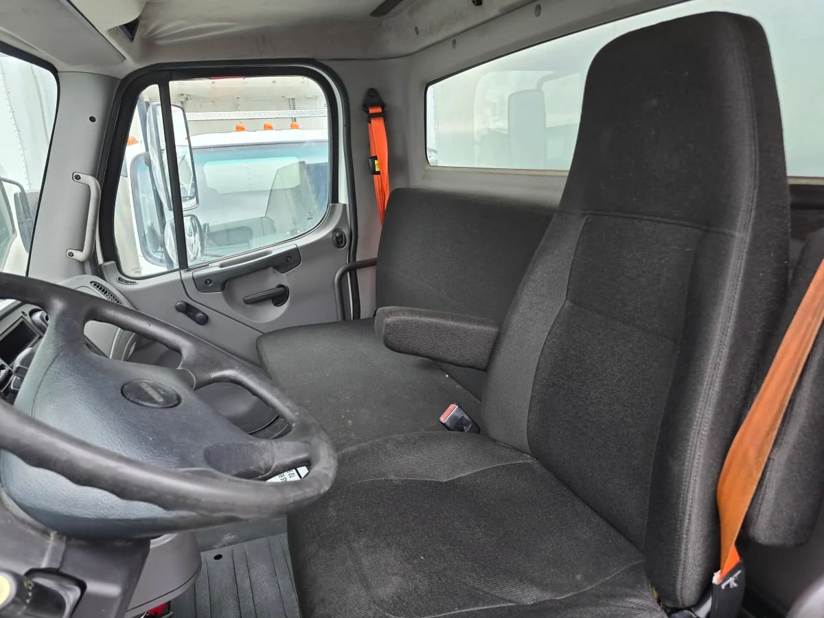 2014 Freightliner M2 106 in Bensalem, PA — photo 7