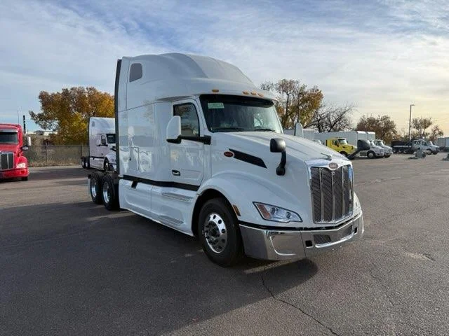 2026 Peterbilt 579 — photo 3