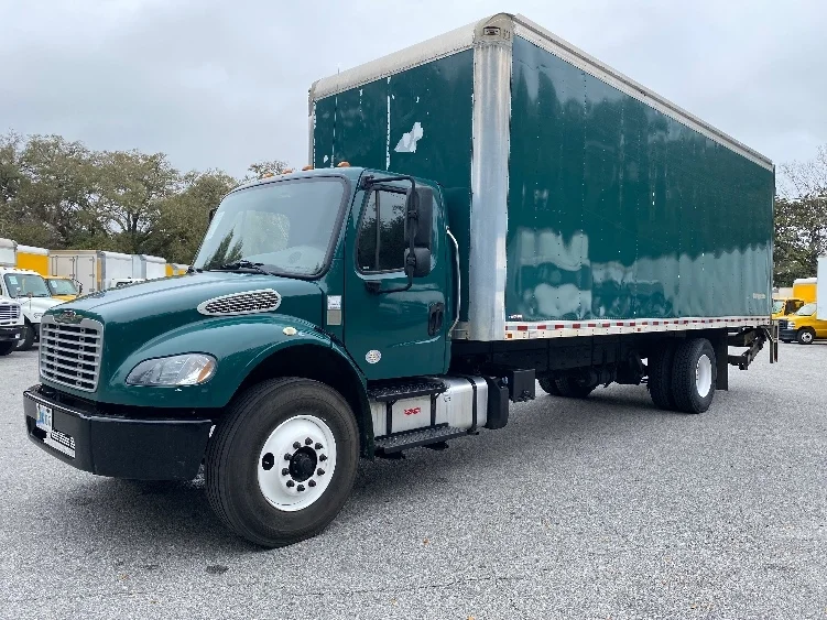 2019 Freightliner M2 106 - image 3