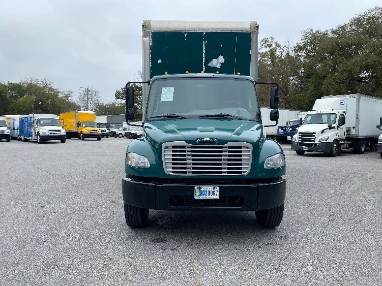 2019 Freightliner M2 106 - image 2