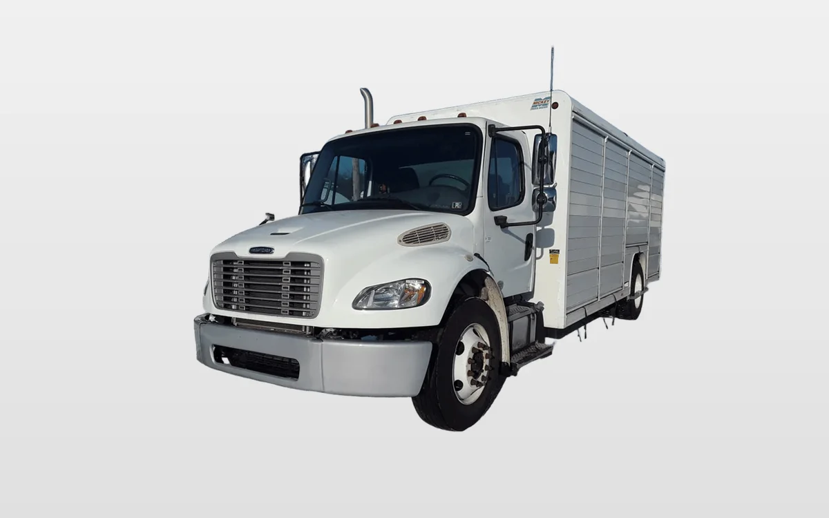 2014 Freightliner M2 106 - image 1