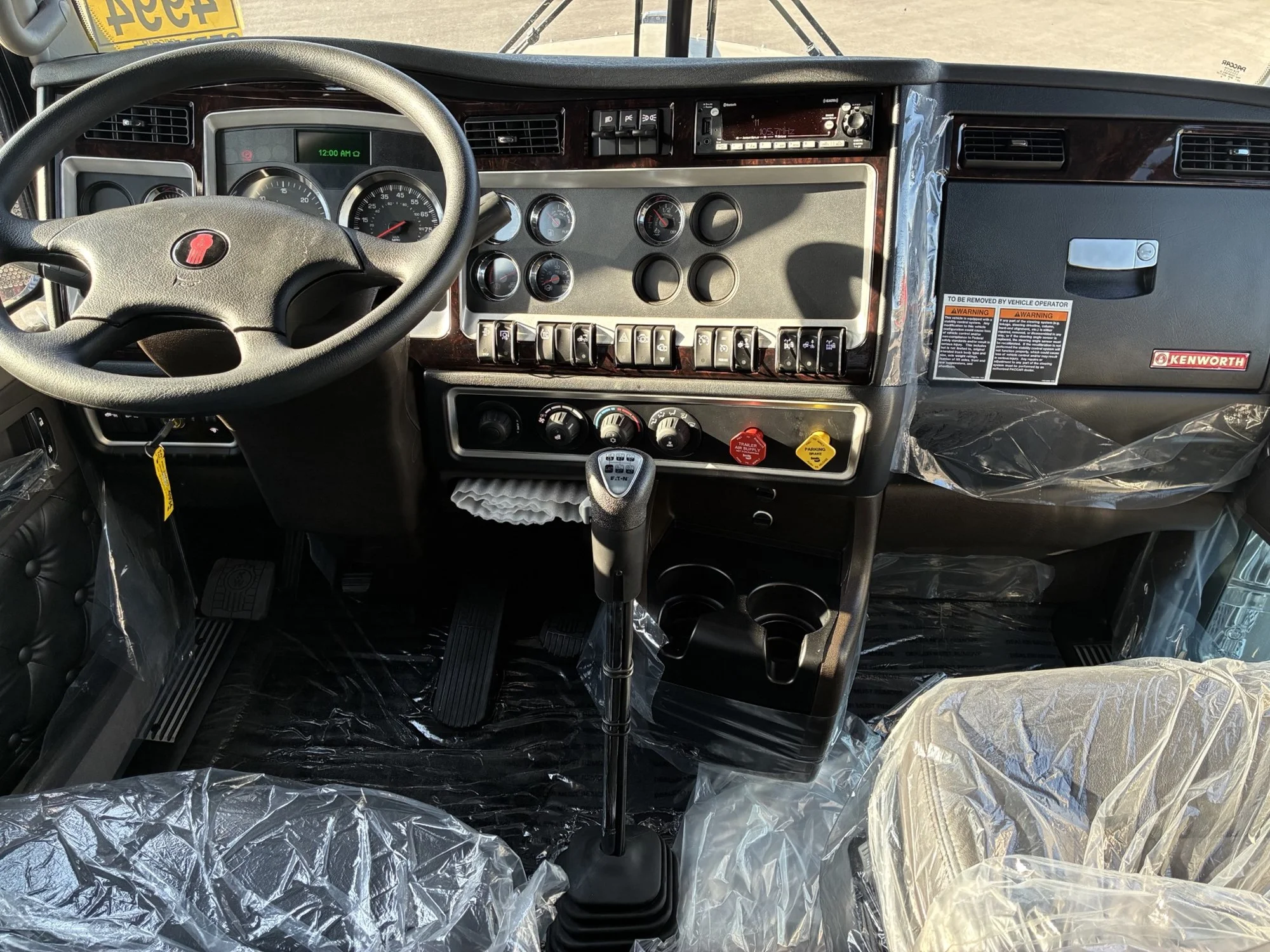 2027 Kenworth W900 in Las Vegas, NV — photo 6