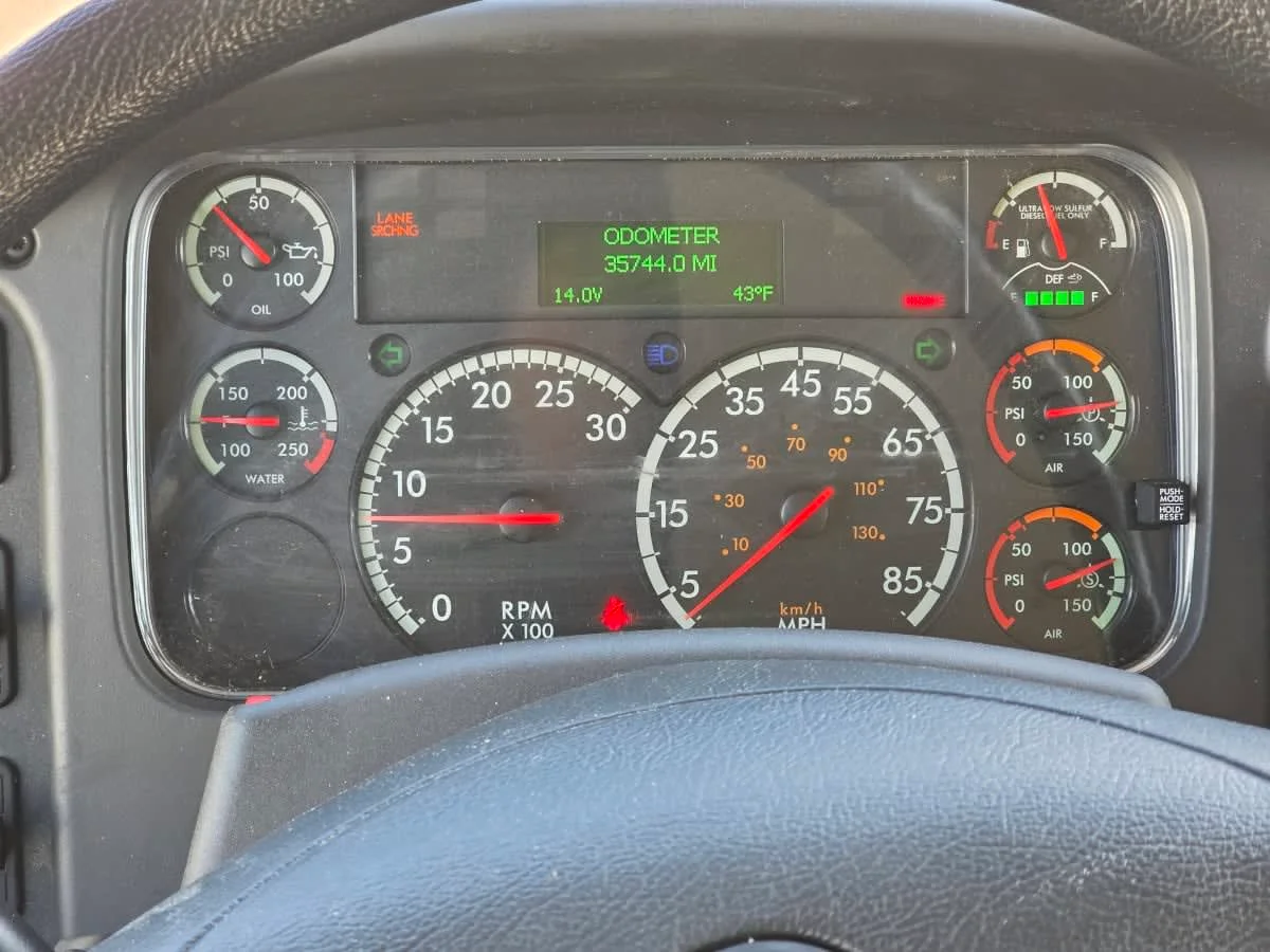 2020 Freightliner M2 106 - image 11