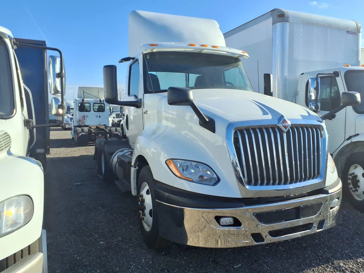 2019 International LT in Taylor, MI — photo 3