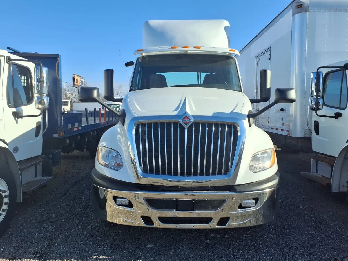 2019 International LT in Taylor, MI — photo 2