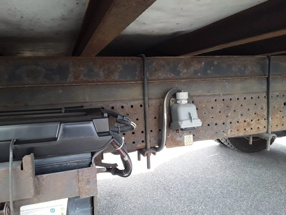 2017 Isuzu NPR - image 18