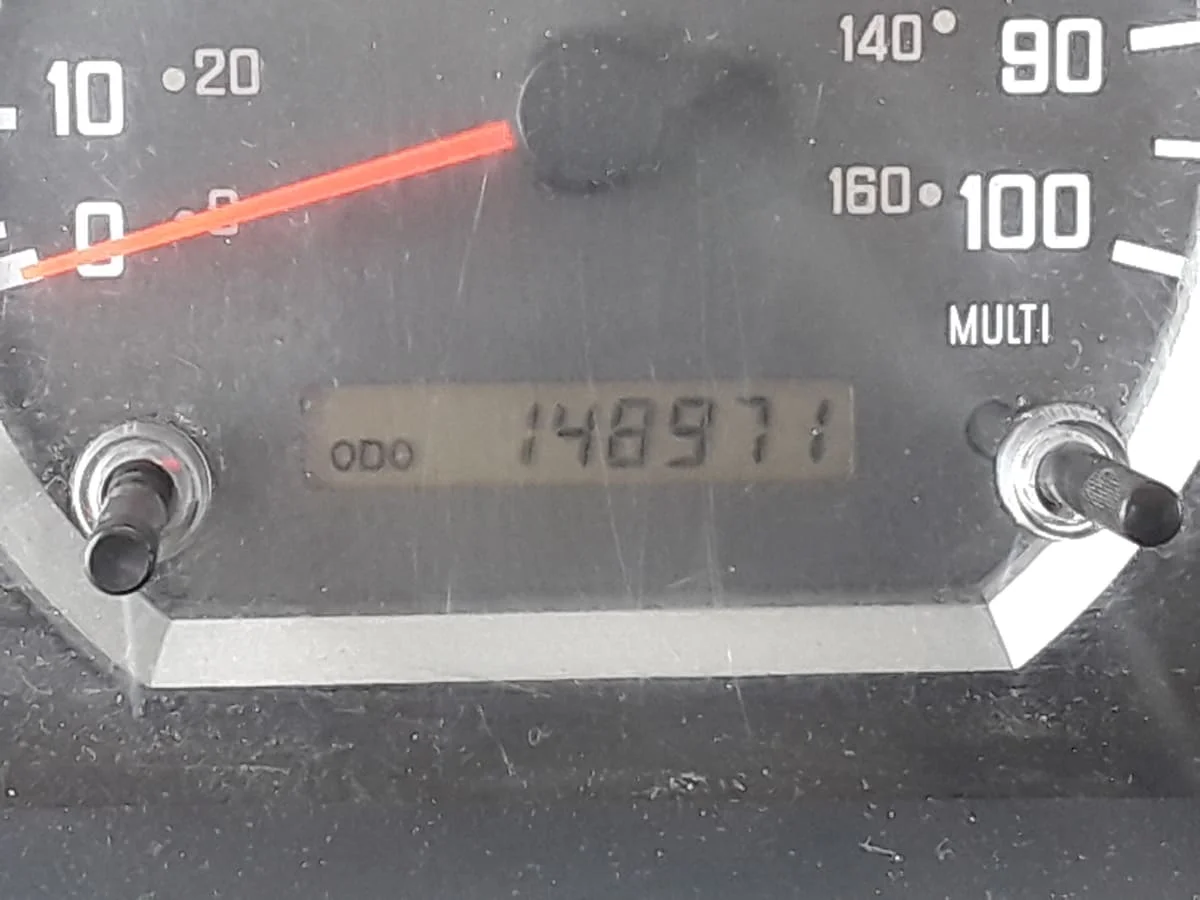 2017 Isuzu NPR - image 17