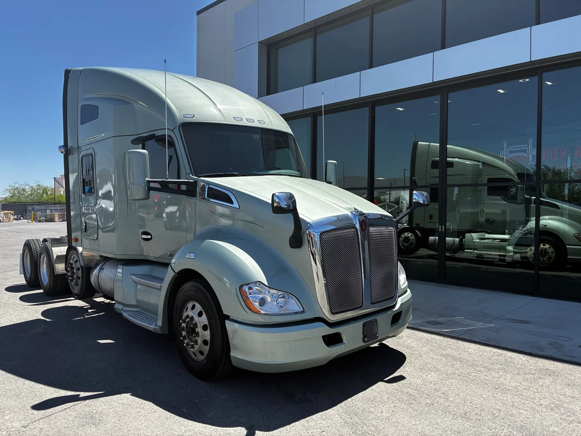 2021 Kenworth T680