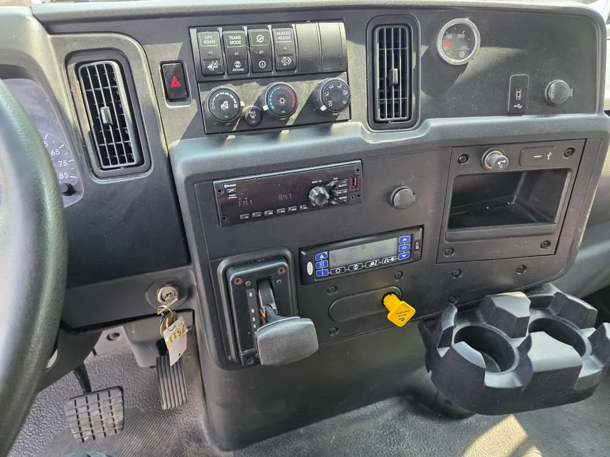 2020 International MV in Bensalem, PA — photo 12