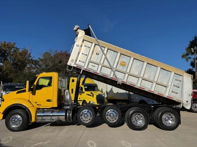 2017 Kenworth T880 in Dunn, NC