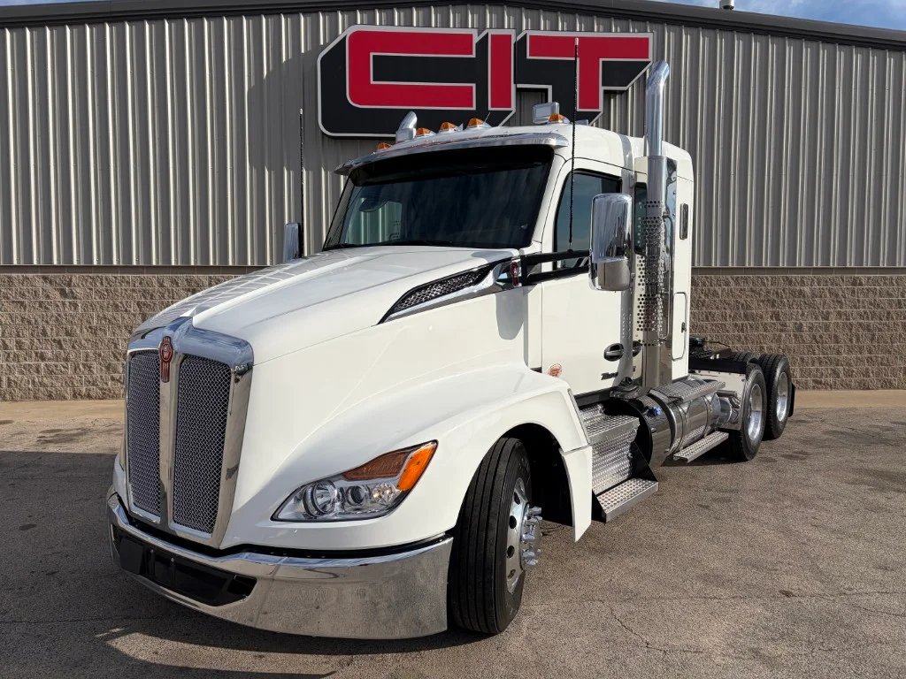 2027 Kenworth T680 in Morton, IL