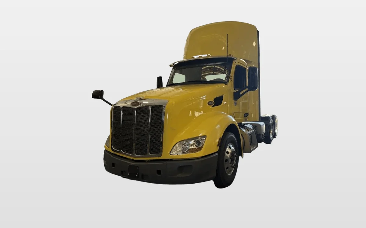 2021 Peterbilt 579 - image 1