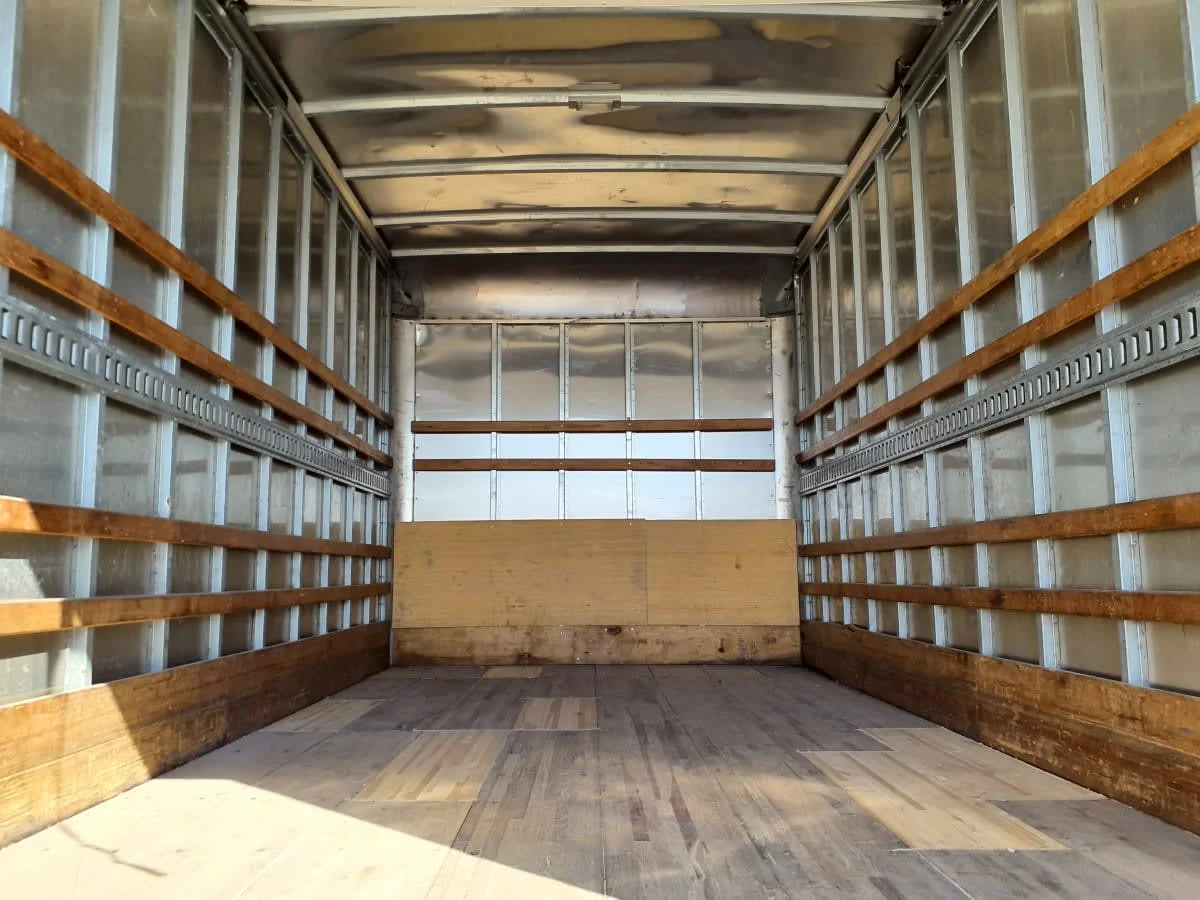 2017 Isuzu NPR - image 8