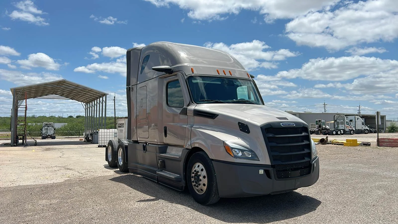 2025 Freightliner Cascadia in Laredo, TX