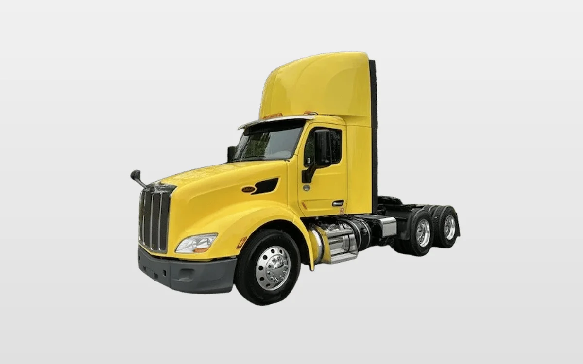 2021 PETERBILT 579 - image 1